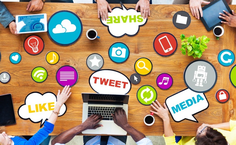 Boosting-Sales-Through-Social-Media Boosting-Sales-Through-Social-Media